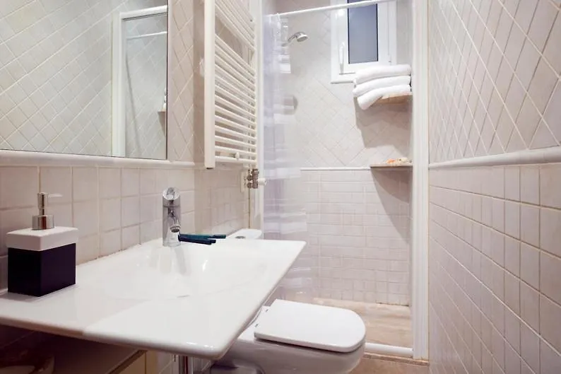 Aspasios Verdi Apartments Барселона